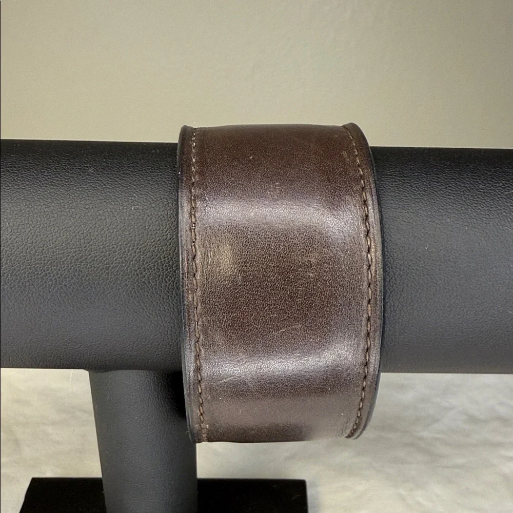 Hermès Leather Cuff Bracelet – Brown [F, 2002]